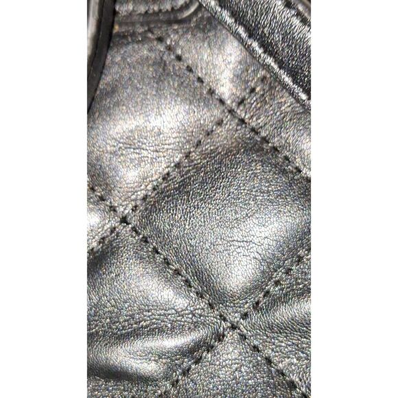 A Guess Vegan Leather Quilted Handbag Satchel Crossbody Black Trendy READ - Picture 8 of 11